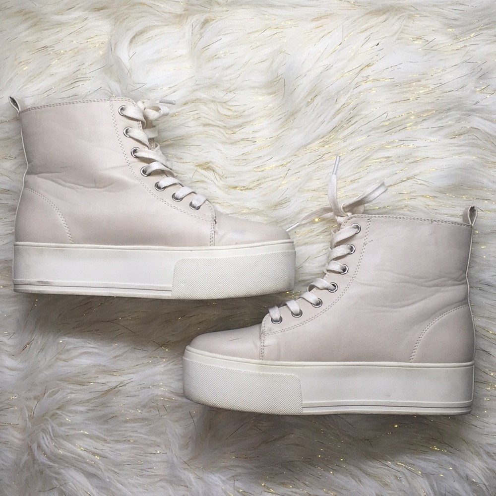 Platform Boots/Sneakers Forever 21